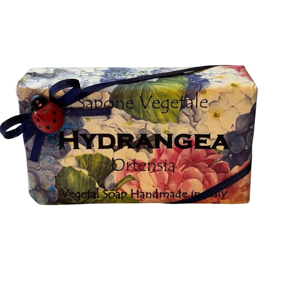Hydrangea Ortensia Soap Bar Sapone Vegetale Handmade Italy 10.6 oz New Ladybug